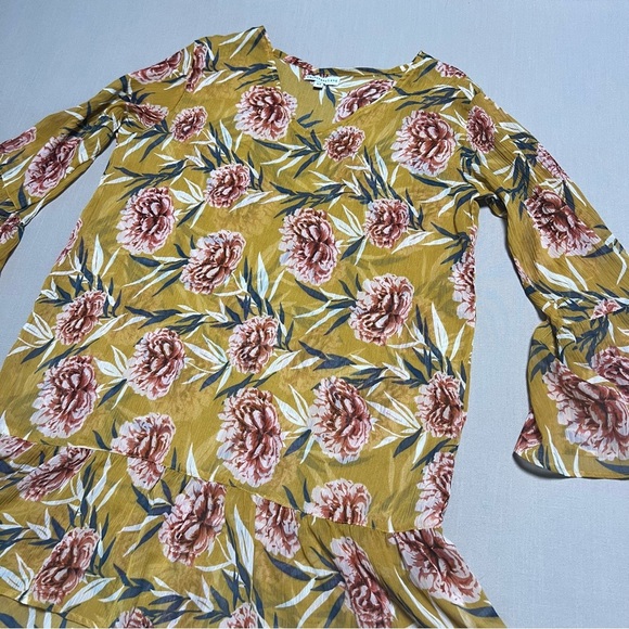 Crosstree Lane Mustard Floral Print Sheer Tunic Blouse Women’s Medium - Picture 12 of 13